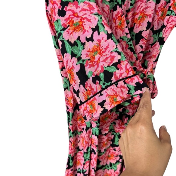 Modstrom Big Floral Print Wrap Dress Size XS Pink Feminine Summer Spring Casual - Picture 6 of 9